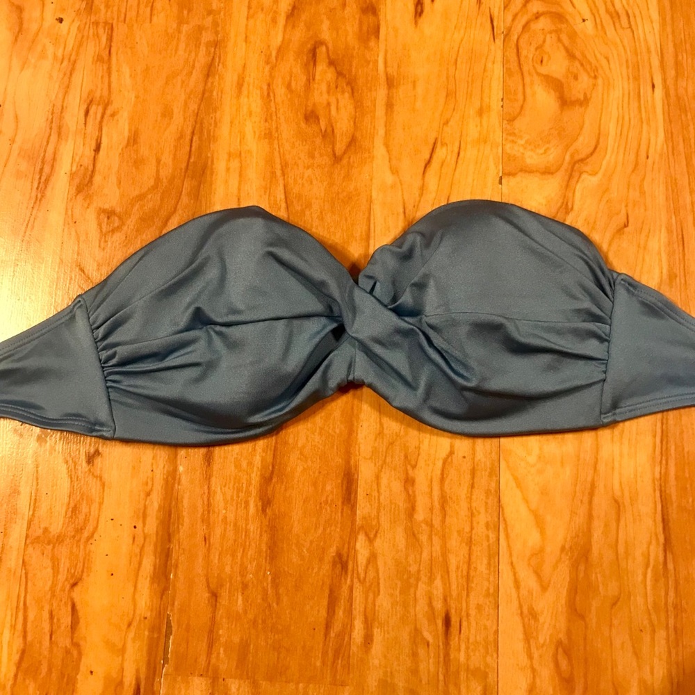 Victoria’s Secret bikini top